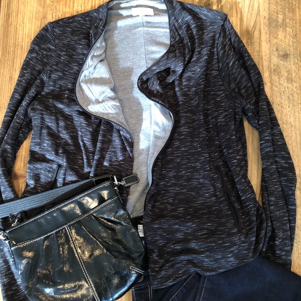 Lou & Grey heathered Black and gray open front top